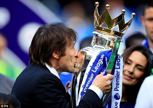 Chelsea thở phào nhẹ nhõm về tương lai của Conte Antonio-Conte-Chelsea-gia-han-hop-dong-san-Stamford-Bridge-Premier-League