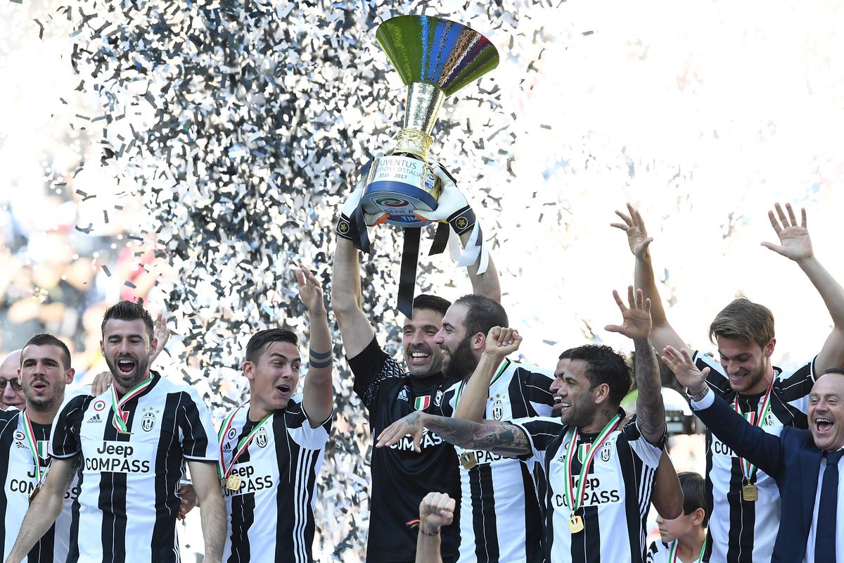 Juventus đăng quang sớm 1 vòng đấu
