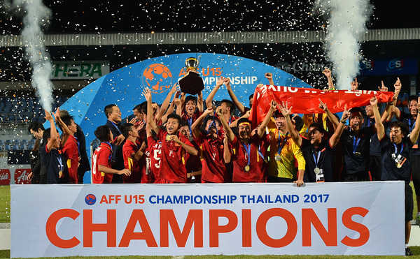  Khoảnh khắc U15 Việt Nam ăn mừng cúp vô địch Đông Nam Á