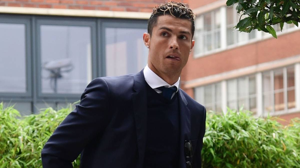 Đang ra tòa, Ronaldo vẫn gây áp lực để Real không mua Mbappe