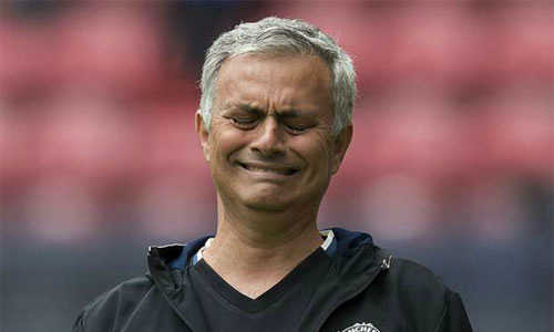 Mourinho nóng lòng vì Man Utd ì ạch trong khâu chuyển nhượng