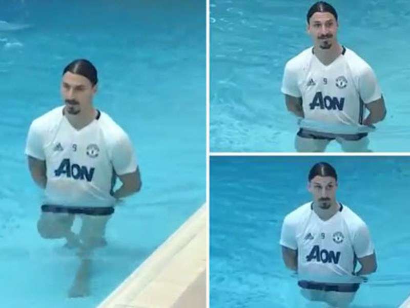 Ibrahimovic trong một lần đi bộ dưới nước để tập hồi phục.