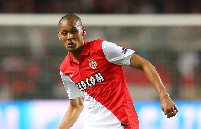  Monaco từ chối bán Fabinho cho MU