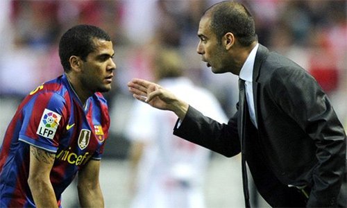 Alves từng mô tả Guardiola là một thiên tài