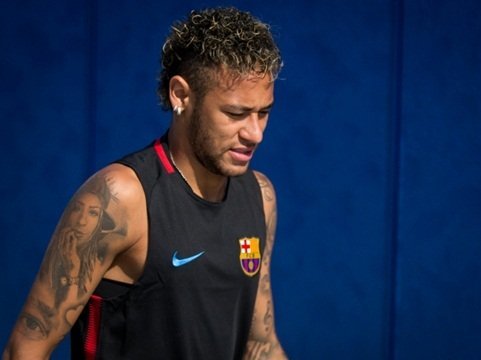 Neymar ra đi vì cái bóng của Messi