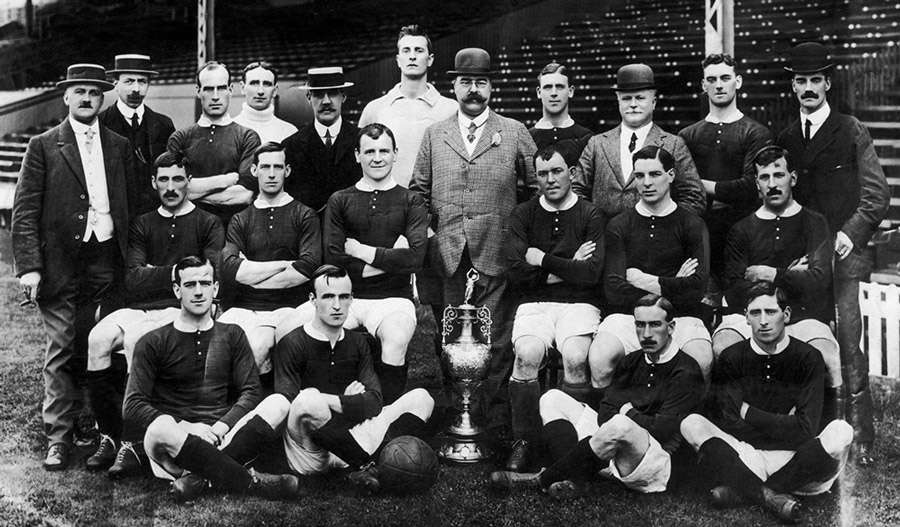 Chiến thắng của MU gợi đến mùa đầu tiên giành chức vô địch Anh, 1907-08