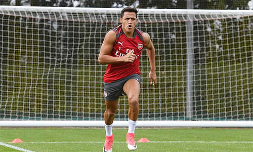 Alexis Sanchez trở lại tập luyện ở London, hội ngộ đồng đội