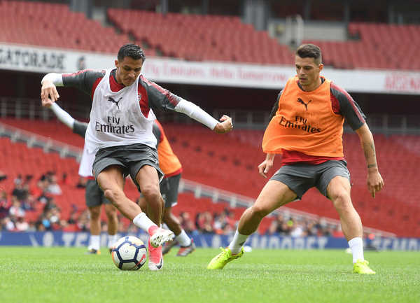 Sanchez trở lại tập luyện cùng Arsenal chuẩn bị đá Siêu cúp Anh với Chelsea
