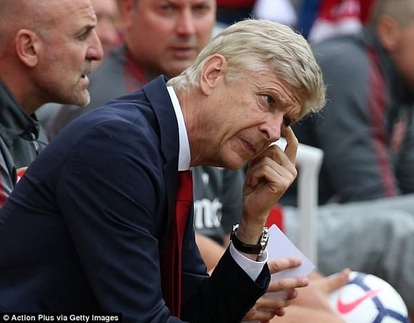 Ông Wenger cảm thấy xấu hổ về thất bại của Arsenal