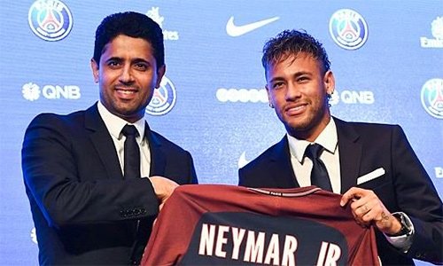 Vụ chuyển nhượng Neymar sang PSG diễn ra chóng vánh trong chưa đến ba tuần, nhưng được chuẩn bị kỹ lưỡng và lên kế hoạch cẩn thận.