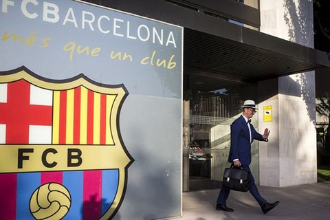 Luật sư của Neymar tới đại bản doanh của Barca để giải quyết khúc mắc hợp đồng
