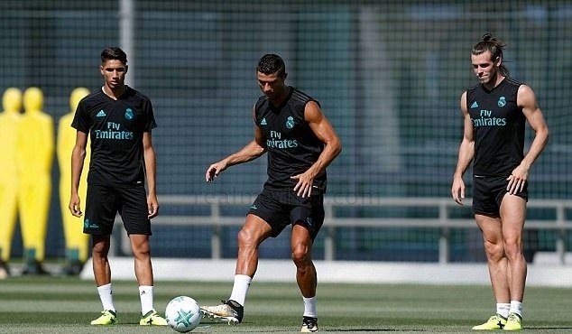 Ronaldo quay lại tập luyện cùng Real