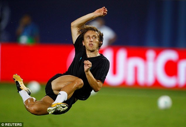 Tiền vệ Modric tập luyện hăng say chuẩn bị cho trận Siêu Cup châu Âu