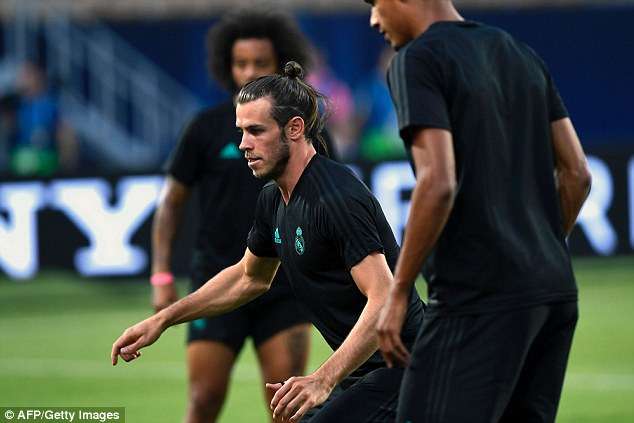 Bale nỗ lực tập luyện cùng đồng đội