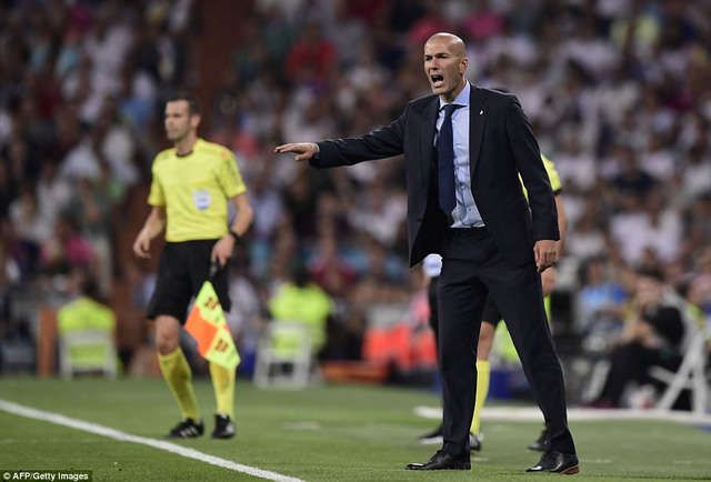 Chỉ trong vòng 10 ngày, Real Madrid của HLV Zidane đã giành cả Siêu Cup châu Âu lẫn Siêu Cup Tây Ban Nha