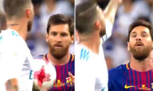 Messi phản ứng khi bị Ramos ném bóng làm chậm tình huống đá phạt.