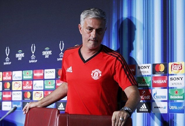Mourinho khẳng định sự cống hiến của mình tại Real