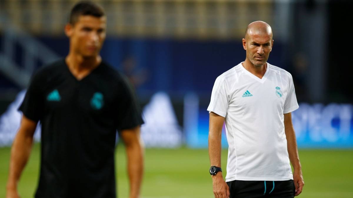 HLV Zidane cầu viện Ronaldo để tìm hy vọng ở Siêu Cúp châu Âu
