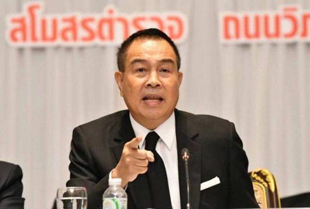 Chủ tịch LĐBĐ Thái Lan, Somyot Poompanmoung sẵn sàng thưởng lớn cho đội U22 Thái Lan nếu chiến thắng trước U22 Việt Nam