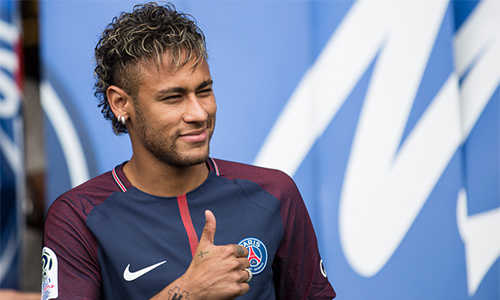 HLV Carlo Ancelotti coi nhẹ mức giá kỷ lục của Neymar