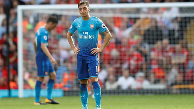 CHUYỂN NHƯỢNG 13/9: Arsenal sẽ mất trắng Oezil, Barca không hỏi mua Dybala 