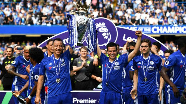 Chelsea gặp nhiều khó khăn trong việc bảo vệ chức vô địch Premier League