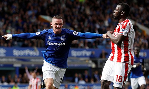 Kinh nghiệm giúp Rooney tạo ra sự khác biệt trước Stoke City, nhưng Everton cần các tân binh khác toả sáng để có thể hiện thực hoá tham vọng hoá rồng, chen chân vào top 4. Ảnh: Reuters.