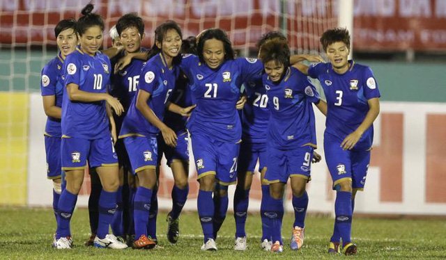 Đội nữ Thái Lan vượt qua Myanmar trong ngày đầu của nội dung bóng đá nữ