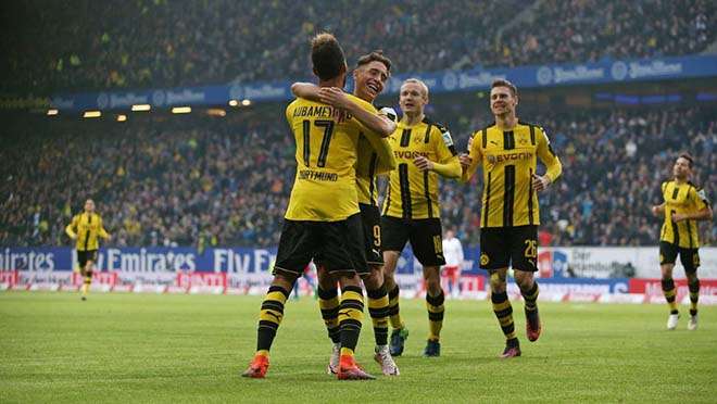 Dortmund bảo vệ vững chắc ngôi đầu