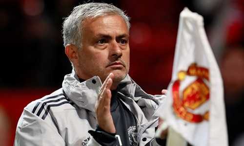 Jose Mourinho bóng gió đòi bỏ Cup Liên đoàn