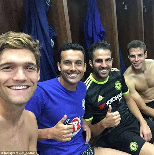   Bốn tuyển thủ Tây Ban Nha, gồm Alonso, Pedro, Fabregas và Azpilicueta, in đậm dấu ấn cá nhân của họ trong hầu hết số pha làm bàn của Chelsea mùa này.