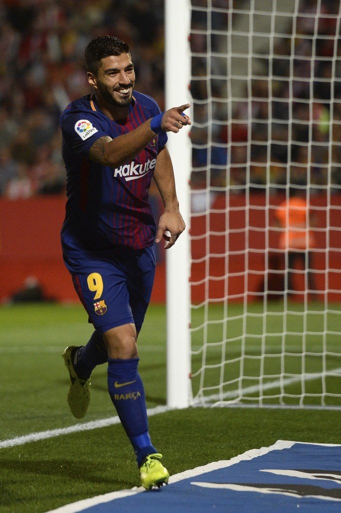  Suarez ấn định tỷ số cho Barca.
