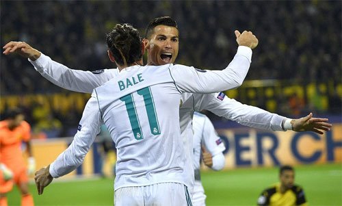 Ronaldo lấy lại cảm giác ghi bàn bằng cú đúp quan trọng vào lưới Dortmund.