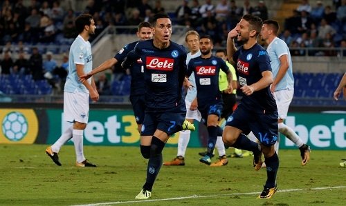 Cuộc chiến tại Serie A hấp dẫn từ những vòng đầu khi Napoli so kè từng điểm với Juventus.