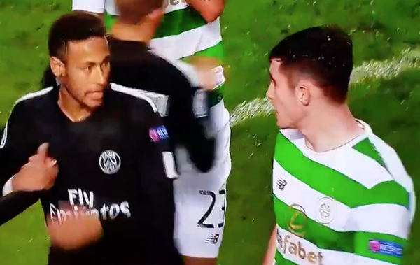 Neymar phớt lờ bắt tay, trêu tức cầu thủ Celtic