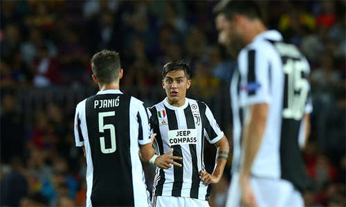 Dybala luôn nỗ lực truyền cảm hứng, làm đầu tàu kéo Juventus đứng lên sau mỗi thất bại.