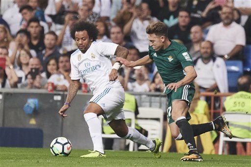 Marcelo chấn thương ở trận đấu với Real Betis