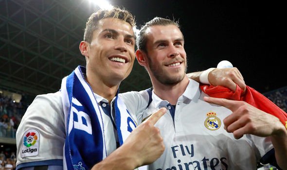 Ronaldo và Bale lần đầu chung một chí hướng, "phá" không cho Real mua Cavani