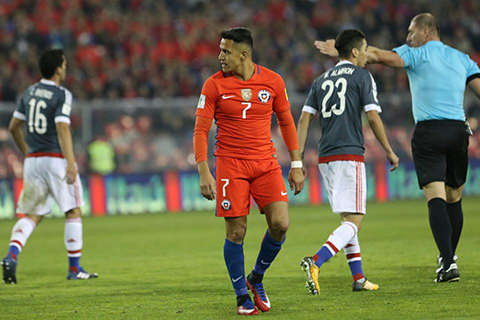 Anh thi đấu mờ nhạt trong trận thua 0-3 của Chile