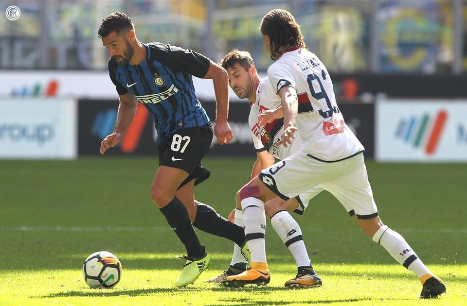  Inter Milan chủ động chơi pressing trong những phút đầu trận.