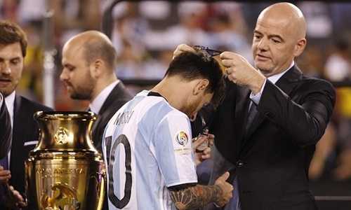 Gianni Infantino: "Messi vẫn phải vô địch World Cup"