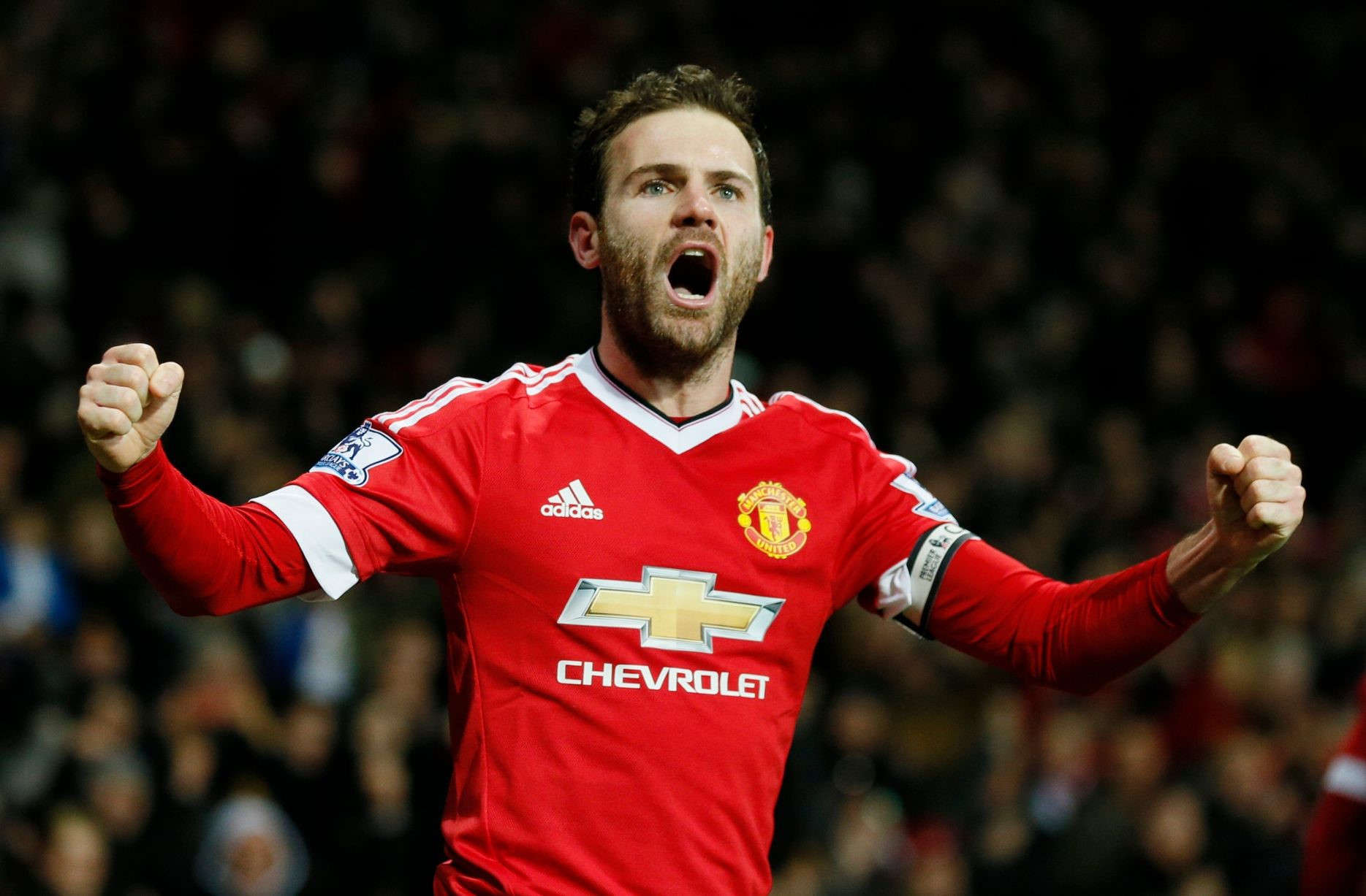 Tiền vệ phải Juan Mata