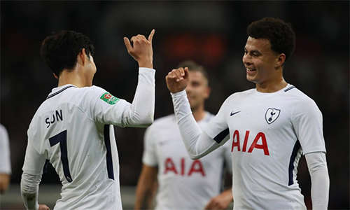 Tinh thần sa sút của đối phương, cộng thêm lợi thế sớm dẫn 2-0 dường như đã làm Tottenham chủ quan, và khiến họ phải trả giá.