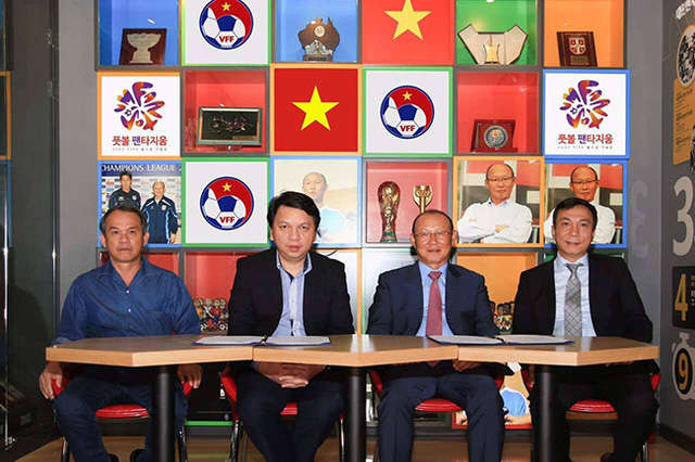 Quá trình đàm phán và ký hợp đồng với HLV Park Hang Seo từ phía VFF nhanh đến chóng mặt