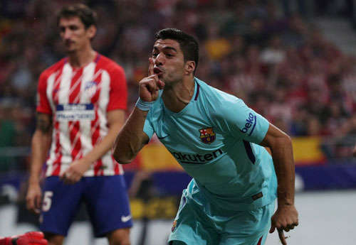 Suarez đang là trụ cột trên hàng công Barca