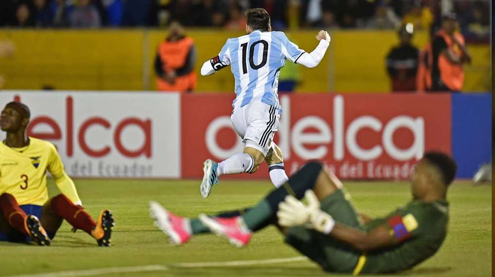 Một mình Messi đã nhấn chìm chủ nhà Ecuador ở độ cao gần 3.000 mét so với mục nước biển
