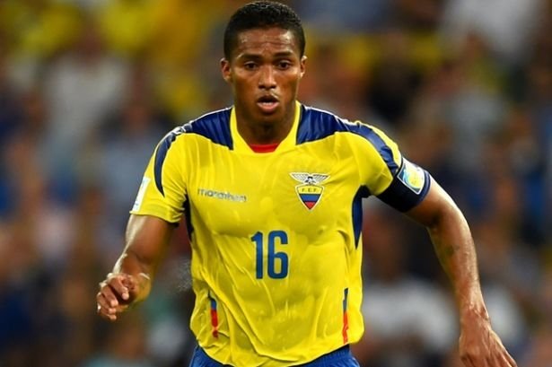 2. Hậu vệ cánh phải Antonio Valencia (Ecuador)