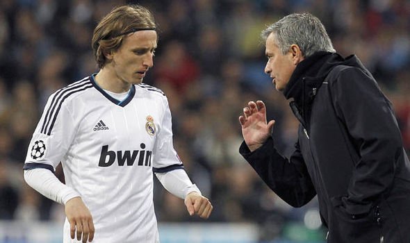 Luka Modric vẫn giữ mối quan hệ mật thiết với Mourinho