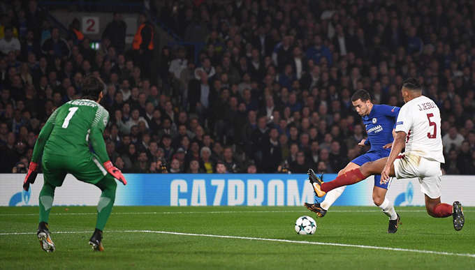 Hazard đệm bóng nhân đôi cách biệt cho Chelsea
