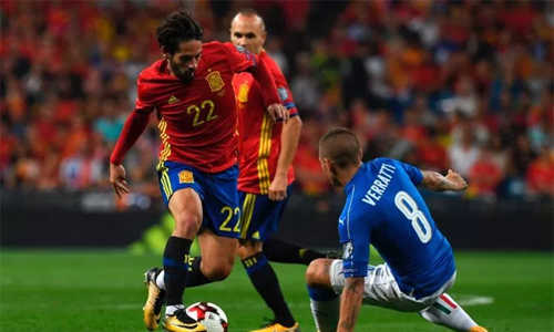 Isco đóng vai trò dẫn dắt lối chơi của tuyển Tây Ban Nha